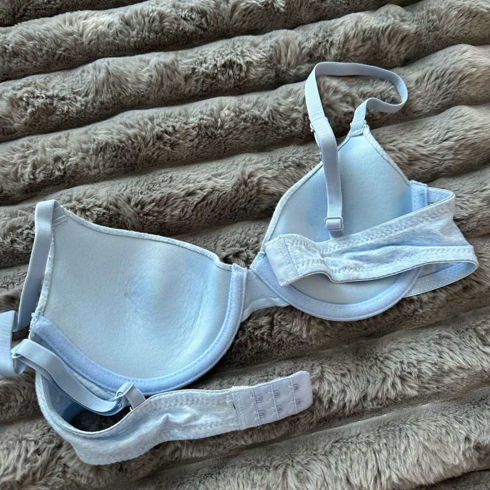Light Blue Bra - Picture 2 of 3